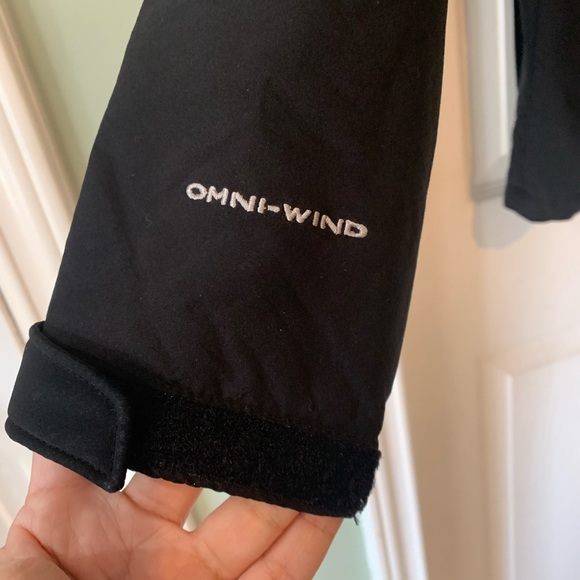 Mens Columbia Omni-Wind Black hooded jacket. Gently used. Flaws shown. Large - Picture 7 of 14
